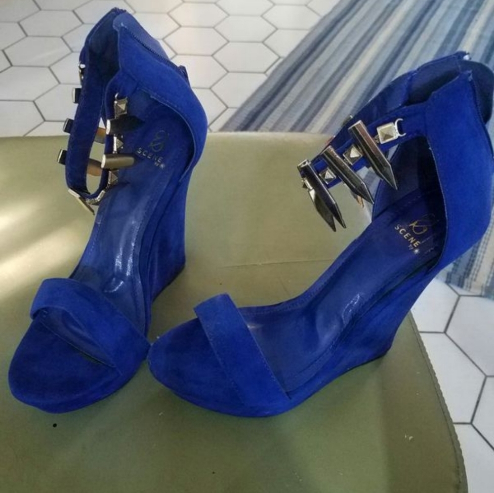 Wedge heels.